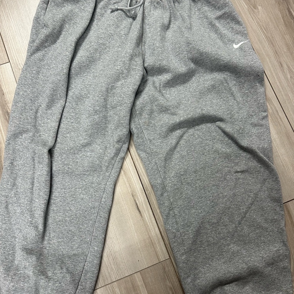 Nike Heather Gray Fleece-Lined Pants
